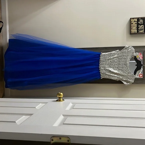 B Darlin blue tulle and sequin prom dress